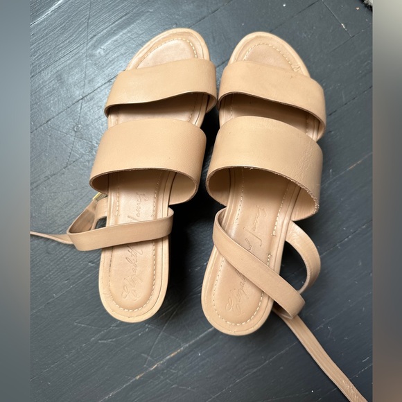 Elizabeth and James platform sandals - Picture 1 of 5